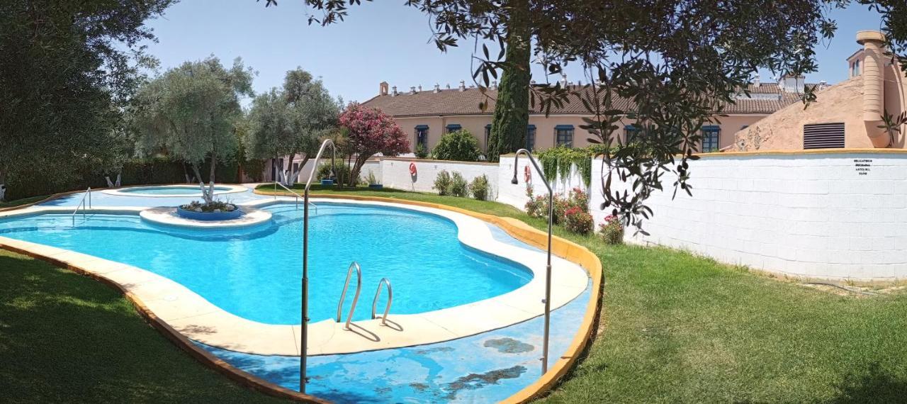 Sevilla Brisas Vip One Valencina De La Concepcion Eksteriør billede